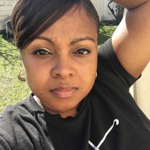 Meet your Posher, Monique